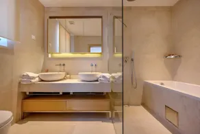Luxurious Waterfront Villa 4 Bedrooms Villa Selca Waterfront Private Jetty - Image 4