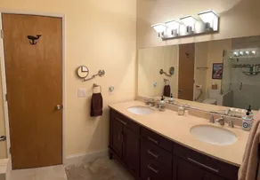 NOUVEAU - CHARMANT CONDO CÔTIER AU COEUR DU VILLAGE - MARCHEZ PARTOUT !! - Image 5