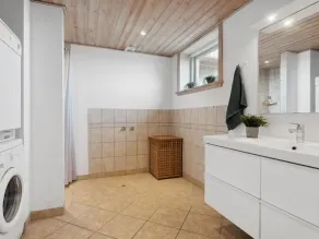 Holiday Home Fridhild - 10m from the sea by Interhome - Image 3