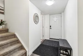 Basement Suite in Calgary - Short Drive to Banff - Image 2