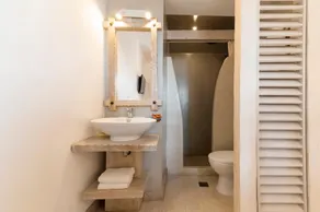 Lindian Polis Suites - Suite 4 - Image 3