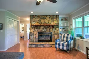 Modern Mountain Cabin w/ Game Room + Biltmore Pass + More - Image 2