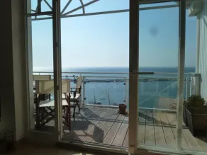 Penthouse de luxe dans la PREMIERE LIGNE par la mer avec vue sur l'eau de 180 degrés - Image 5
