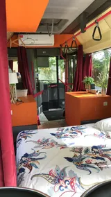 Hébergement pour 2 personnes dans un BUS avec accès piscine - Image 2