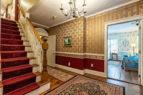 Whimsical Room & Private Bathroom in Historic Inn - Image 2