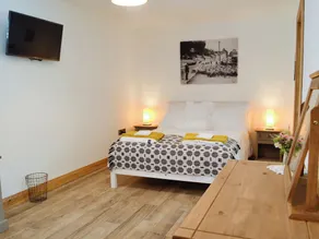 2 Schlafzimmer Unterkunft in Betws, near Ammanford - Image 5