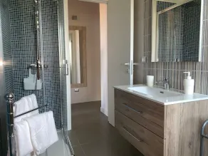 LIBERTAD DE UN APARTAMENTO CON LOS SERVICIOS DE UN HOTEL. - Image 2