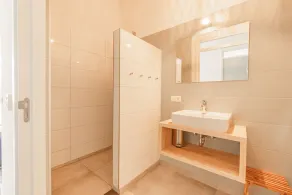 Bungalow for 8 people, with 4 bedrooms and 2 bathrooms.  - Image 4