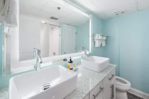 Suite Stargazer! Penthouse! Rénové Hottubs TIKIBar LazyRiver '18 / OceanFront - Image 2