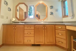 Family Friendly Beachfront Lakehouse - Image 2