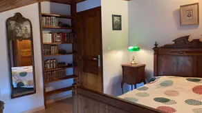 Quiet village house—no Wi-Fi, no TV, pets welcome—minimum stay of 13 nights! - Image 2