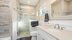 Newly built ranch, beautifully landscaped with pool, large yard, patio,... - Image 4