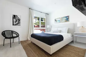 Avalon II by AvantStay Chic Stylish San Diego Condo w Vibrant Interiors - Image 4