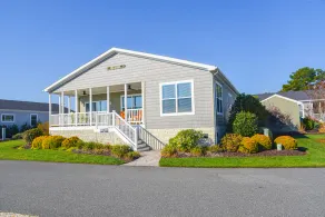 Beautiful home-waterfront, beach, pools, family fun & pets! - Image 2