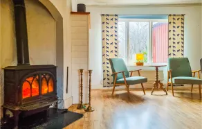 Cozy home in ödeshög with kitchen - Image 2