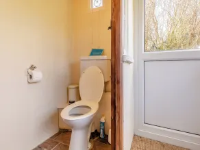 3 bedroom accommodation in Hexworthy, near Yelverton - Image 3