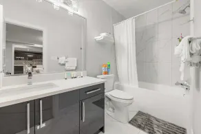 Luxurious 1 bedroom + Den Near Edmonton International Airport - Image 5