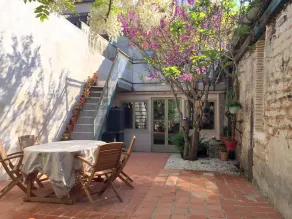 Private Room in a Townhouse - Image 5