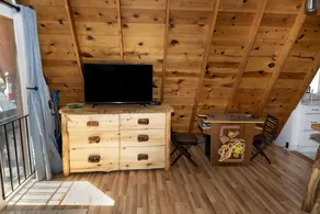Cozy Country Chalet Between Downtown & Ski Resort - Image 2