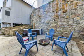 Huvila Haven Lake Front Home with Dock and Hot Tub - Image 3