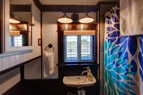 Historic suite with a private hot tub! - Image 2