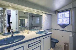 Hylder af Saint-Emilion / The Suite - Image 2