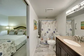 BEACH FRONT 2 BEDROOM 2 BATH CONDO  - Image 4