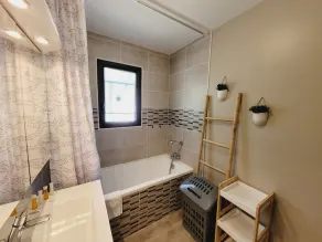 TOUT CONFORT,  PROCHE PLAGE avec PISCINE PRIVÉE et TERRAIN DE PÉTANQUE - Image 4