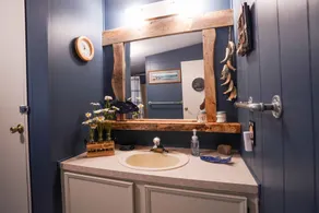 Upgraded Rustic Themed Retreat w/screened porch in Rocky Point. - Image 4