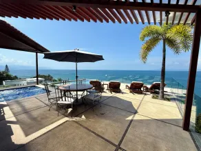 Beachfront steps from Romantic Zone: Casa Cuatro Abrazos (Entire House) - Image 5