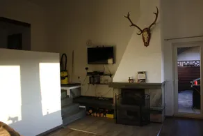 Casa de férias com vista para o lago, pátio, lareira, sauna, banheira de hidromassagem ao ar livre, localização tranquila - Image 2