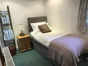 Oxford. C16th Cottage In Courtyard Setting. Garden.  Parking. Free Wifi. - Image 3