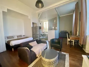 House - Image 3