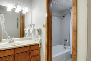 Foxpine 2 Bedroom Condo #212/214/216 by RedAwning - Image 4