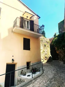 Romantic cottage in the historic center of Collepardo - Image 4