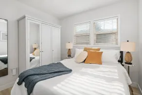 Charming Coastal Cottage with AC, Patio, Parking in Heart of Pacific Beach - Image 3
