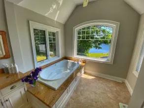 Stillwater Lakehouse • 20 Acre Lakefront • Sandy Beach • Dock • Firepit! - Image 4