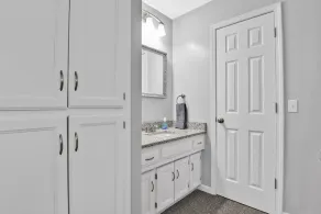 ♦Stylish Home♦Corner Lot♦Full Kitchen♦Backyard♦10min→DT♦Google Fiber♦ - Image 2