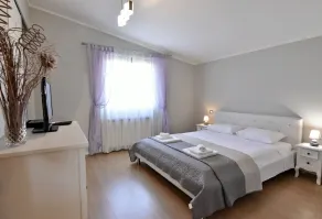 Accommodation in Barboj-Umag, your holiday in the countryside, 5 min from the sea, terrace - Image 5