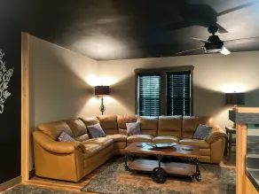 All Seasons Lodge! Nestled on 12 acres, 1500 ft from Brookville Lake + hot tub, - Image 5