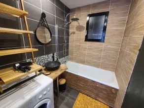 Cozy Country House for 4 with Scenic Views, Near Thermal Spa and Cycling Path - Image 5