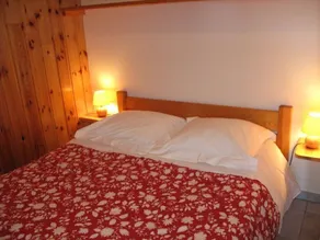 Ljus lägenhet på bottenvåningen, - Image 4