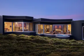 Southern Ocean Lodge, Beckons - Image 2
