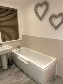 Stunning 2 bedroom apartment in central LYTHAM - Image 5