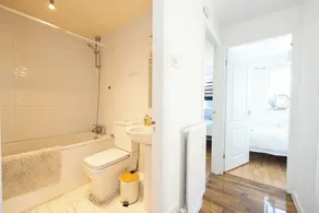  Hinchley Haven - Manchester Retreat🌟🌟🌟🌟🌟 - Image 3