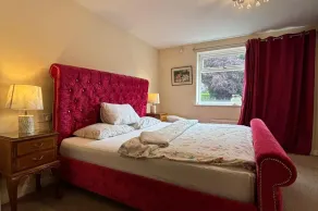 Woodland Retreat in High Wycombe - Image 5