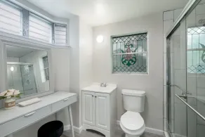 F1 •  30% OFF • Updated, Cozy & Clean • Fast WiFi • 2BR/2BA Monthly Rental - Image 3