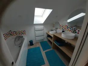 Belle maison en pierre avec cheminée et piscine - Image 4