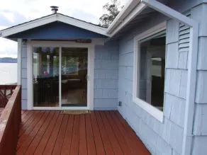 Clam Cove Cottage on South Vashon Island Beachfront - Image 5