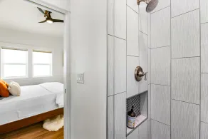 Walk to the waterfront! The South Sound Suite - Image 2